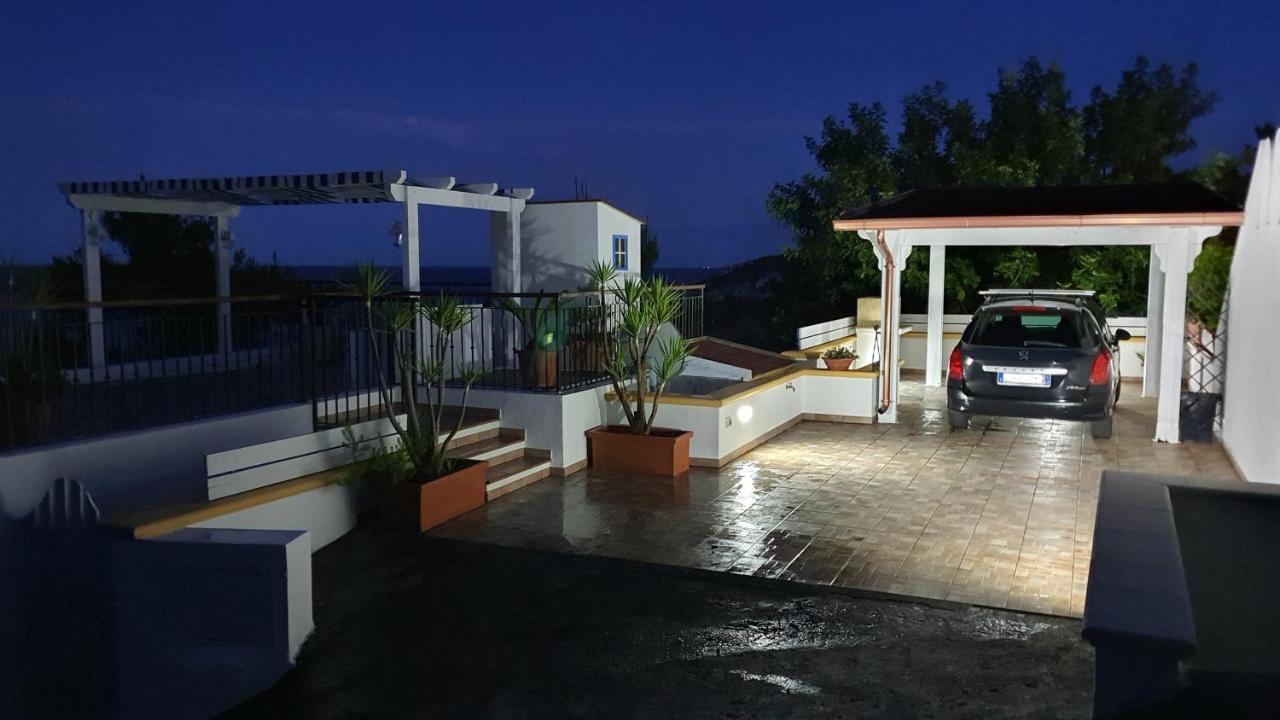 Casa Vacanze "Il Carrubo" Gagliano del Capo Eksteriør billede